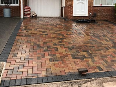 90 Degree Herringbone Pattern on Driveway