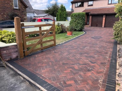 Brindle Driveway With Charcoal Border in Taunton