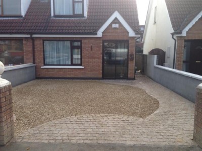 Brick paved apron and gravel driveway in Somerset