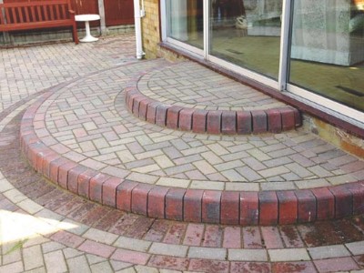 Large circular base step with kerbs and smaller matching top