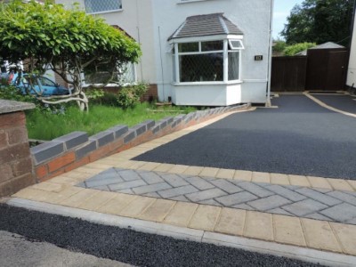 Tarmac Driveway With Paved Brick Apron and Matching Border